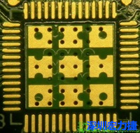 这也是不好的通孔设计，但部份通孔已经用绿漆(mask)盖上，但仍有部份通孔未塞孔。 